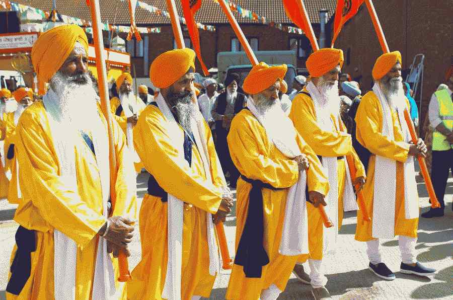 Was sind die vier Kardinalgebote des Sikhismus? Was sind die vier Kardinalgebote des Sikhismus?