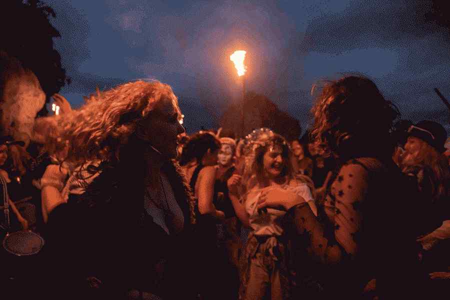 Suvist pööripäeva tähistatakse Aveburys Neolithic Henge