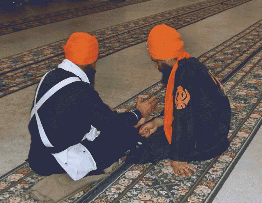 Orange Khanda afișată pe Blue Bana