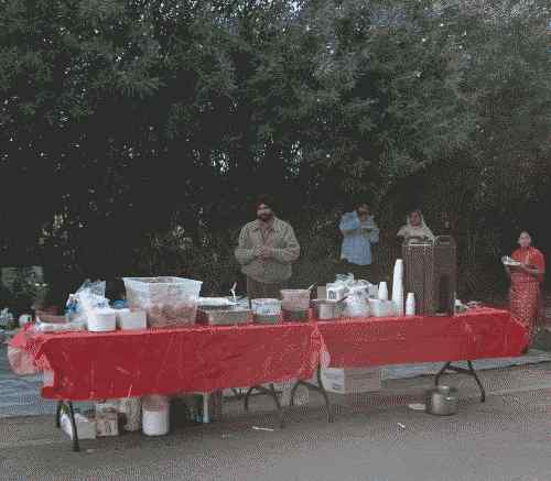 Serviciu Langar de-a lungul traseului paradei orașului Yuba